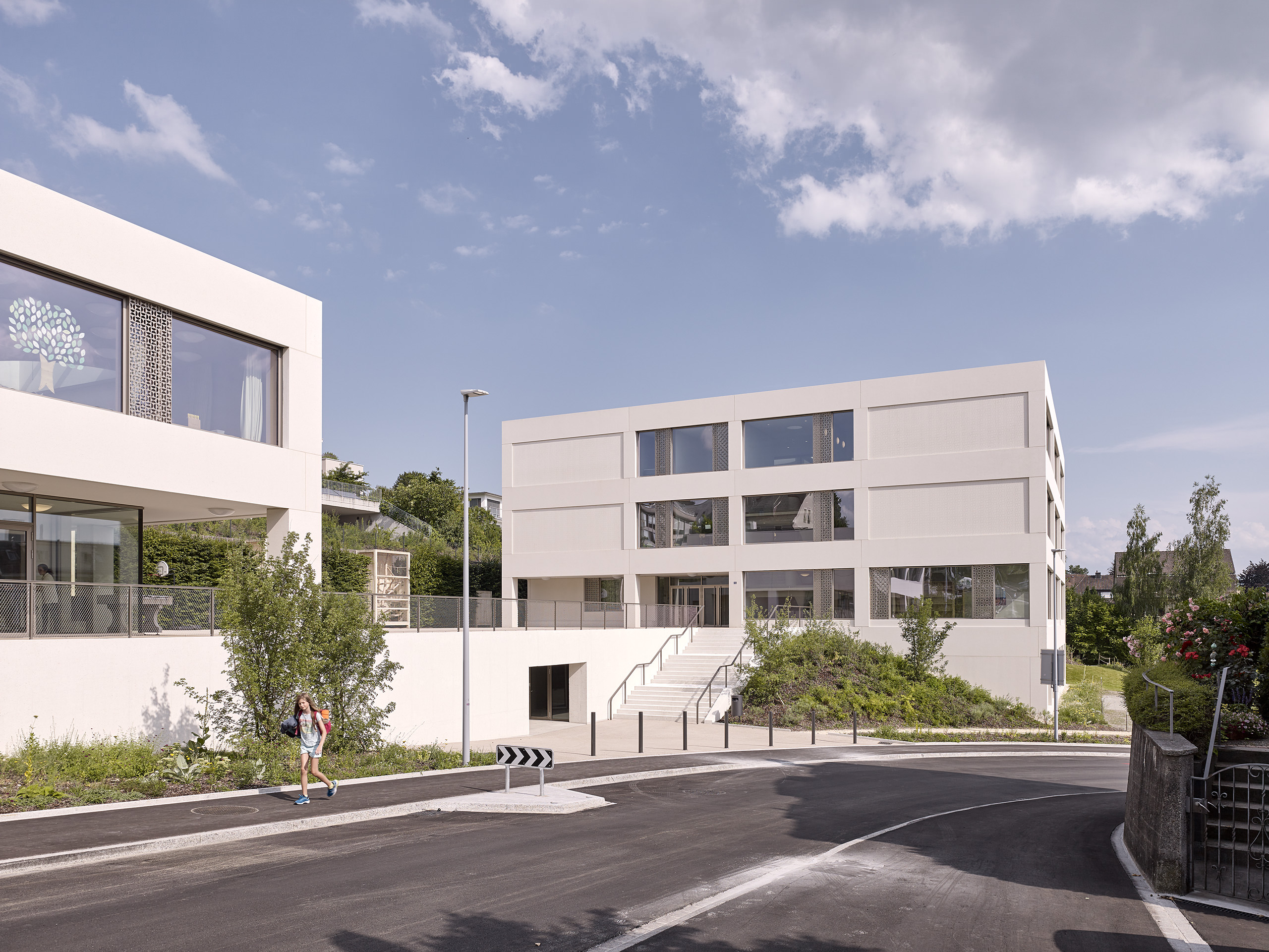 E18680 Alpa 090385 SCREEN